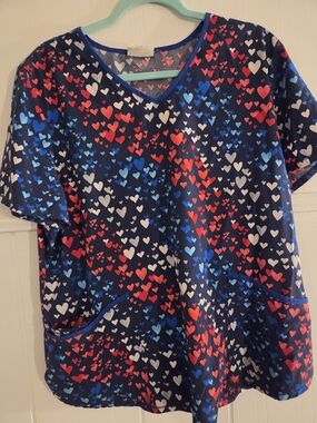 Scrubstar Short-Sleeve Top with Red, Blue & White Hearts